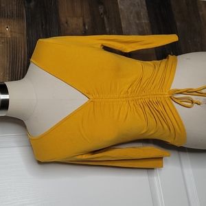 Hearts & Hips blouse/top Mustard Yellow, Size M